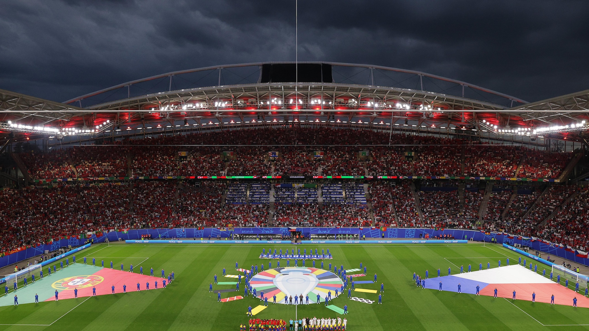 Red Bull Arena Leipzig: Sự Trỗi Dậy Từ Di Tích Lịch Sử