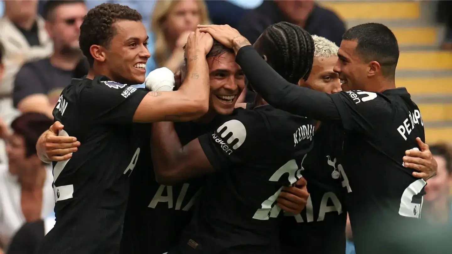 Tottenham thắng Man City 2-0