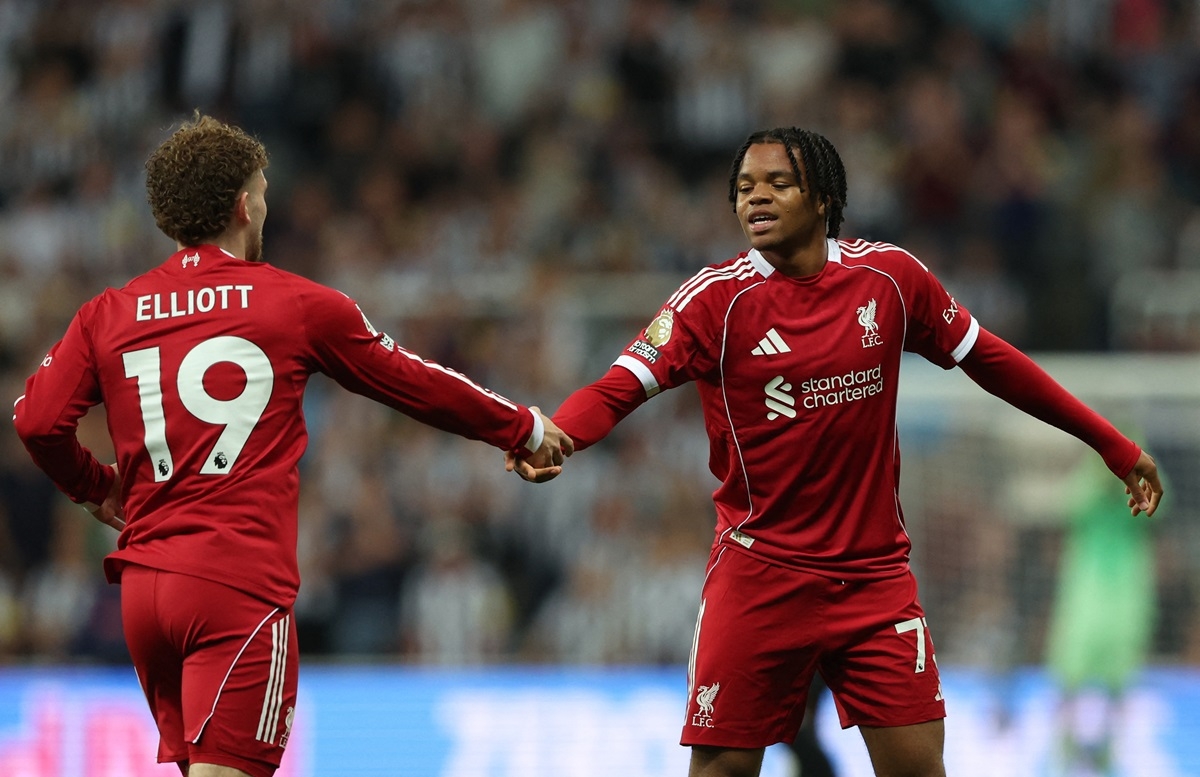 Ngumoha tỏa sáng giúp Liverpool thắng Newcastle
